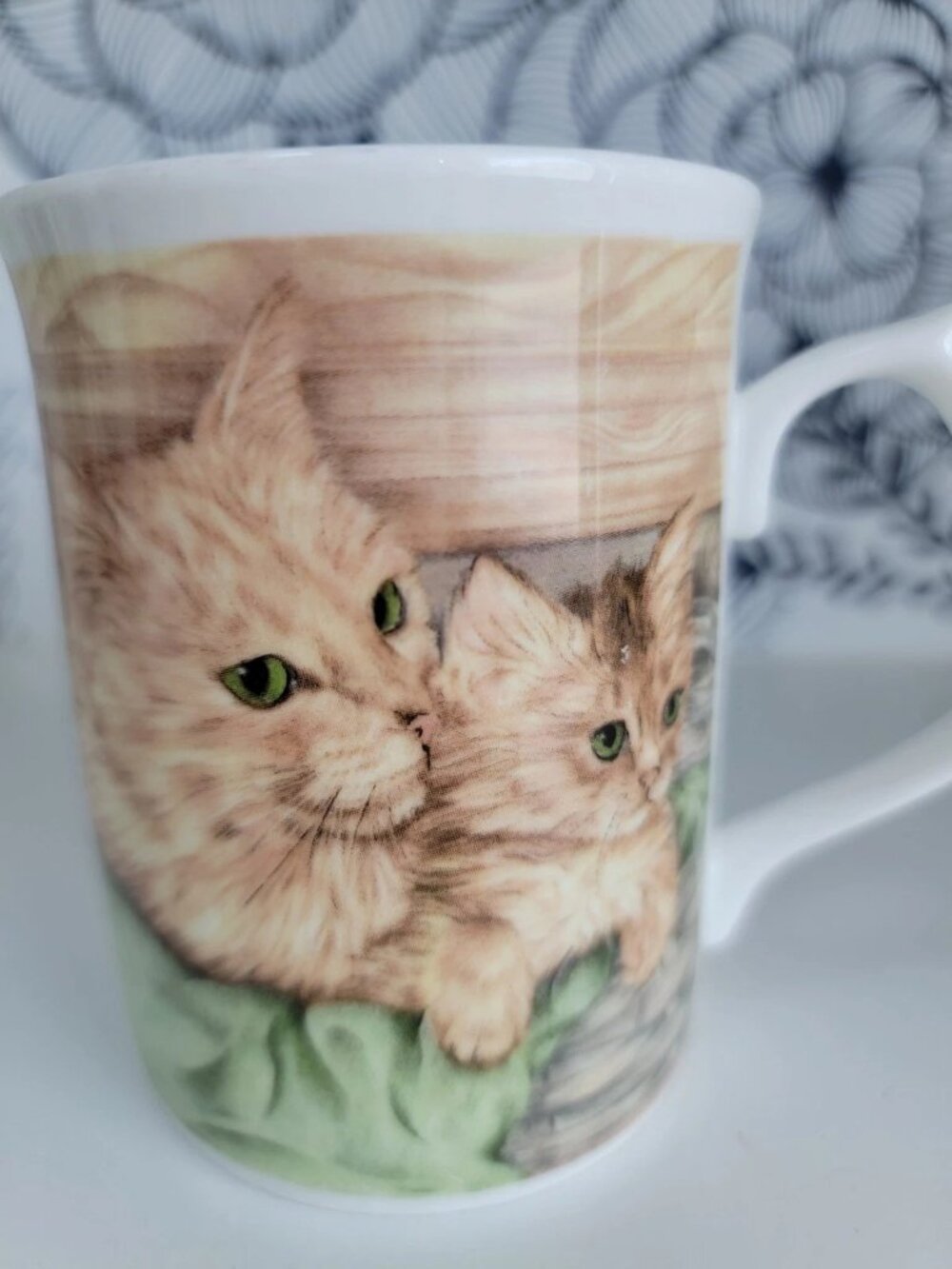 Duchess Cat Mug: Pillow talk; Mom and kitten, made in England, EUC - Picture 5 of 8